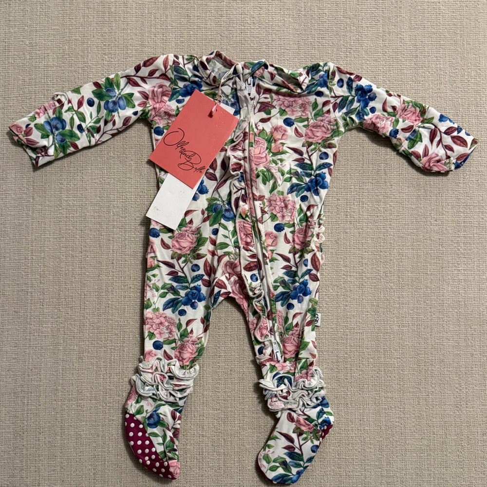 Ollee and Belle Revy zippy 0-3 months bamboo brand new baby girl zip up floral